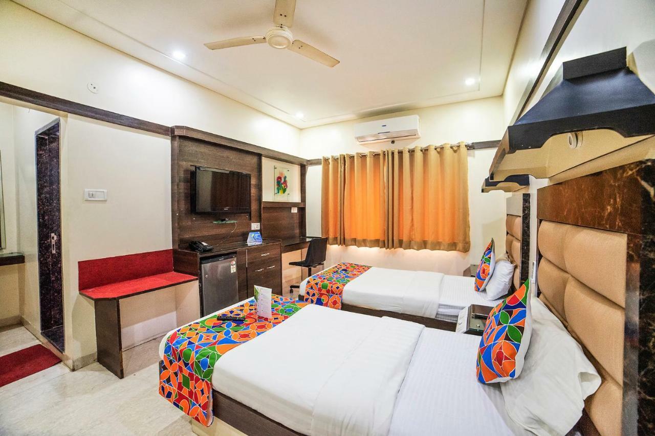 แฟ็บโฮเต็ล ซันตูร์ Hotel อินดอร์ ภายนอก รูปภาพ